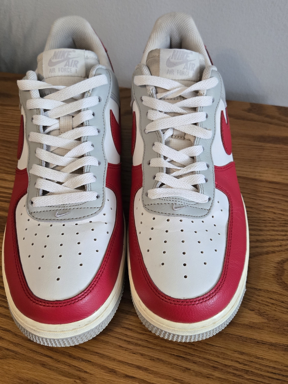 Nike Air Force 1  07 LV8 Gym Red Toe Low Mens 10.5 Gray White HJ9094-012 No Box